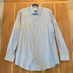 Charles Tyrwhitt Men’s dress shirt. Extra slim fit. 16.5 neck, 35 arms.